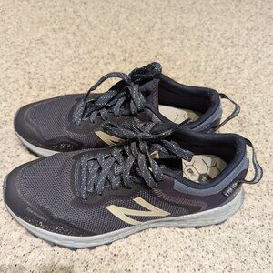 New balance wtarisck women 8.5